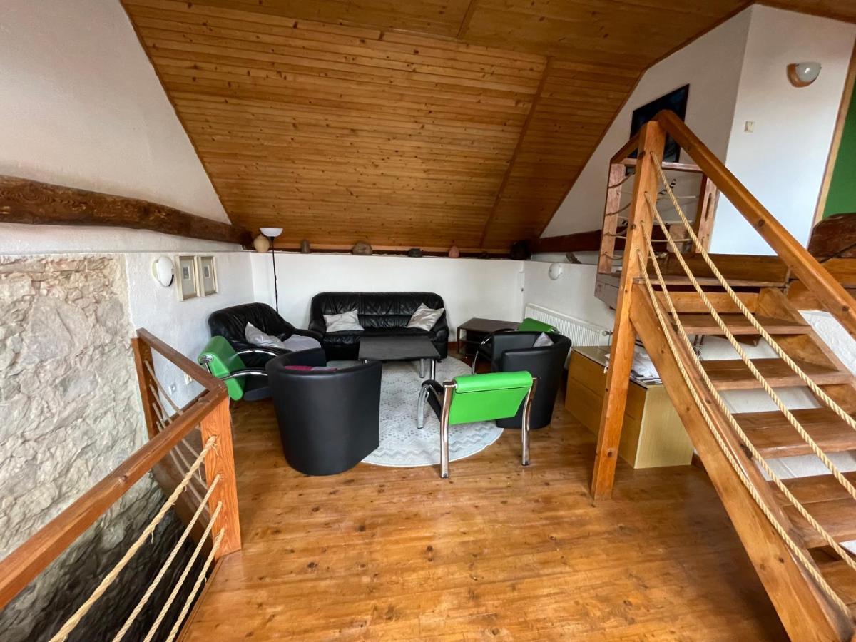 Keramicky A Vytvarny Atelier Konesin Экстерьер фото